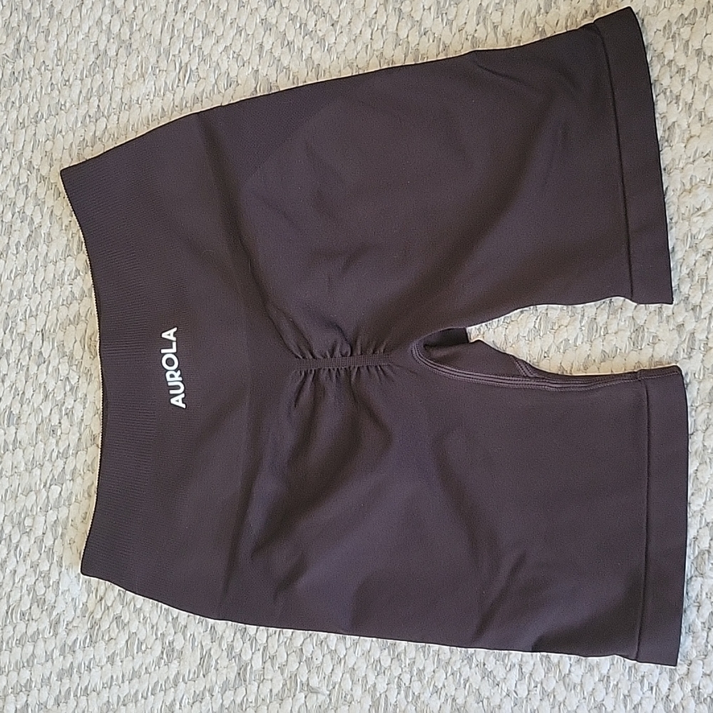 Aurola scrunch shorts